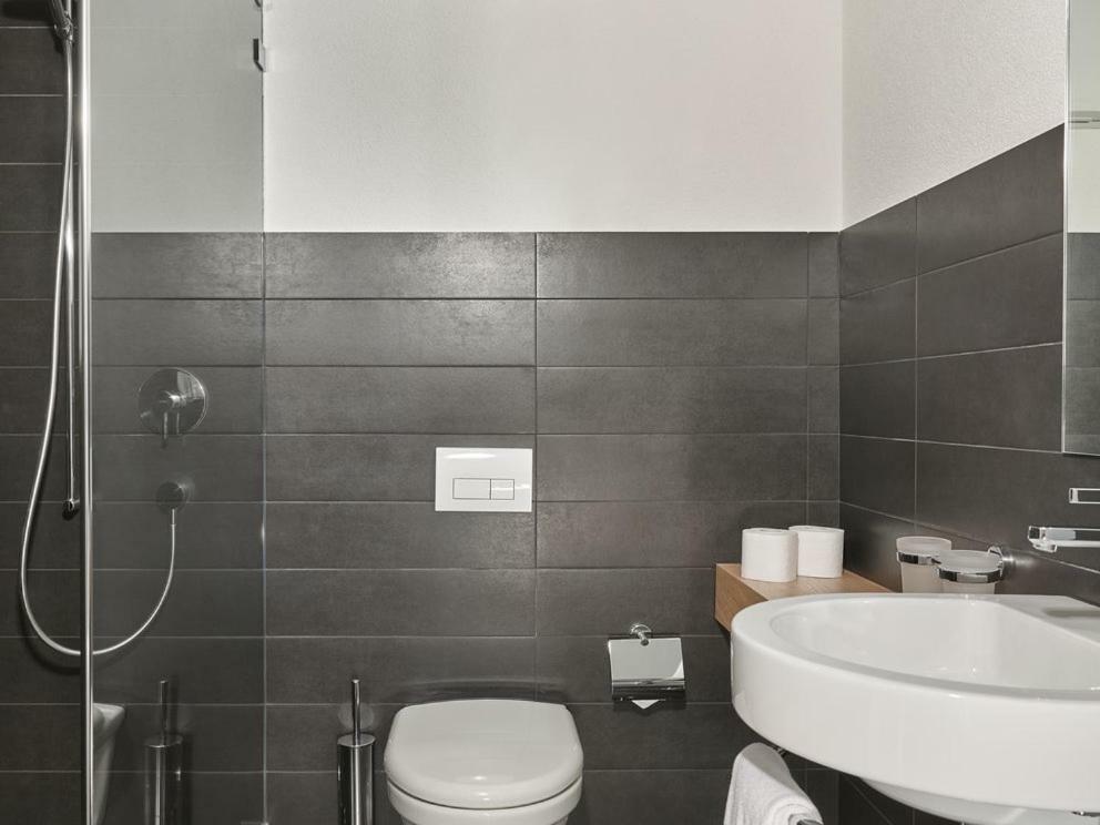 Hotel Toedi Linthal Экстерьер фото